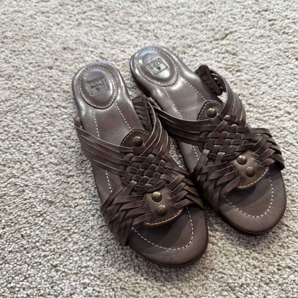 FRYE AND CO. Brown Woven Leather Slide Sandals
